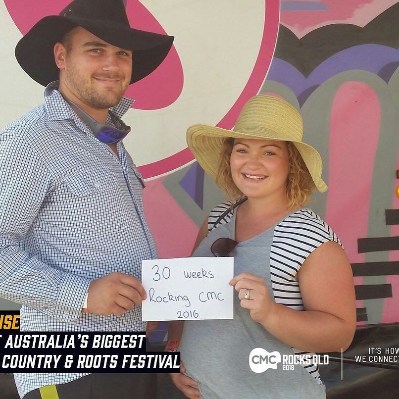JennaTilveran's tweet photo. @kieranbs : https://t.co/XkqLlqzI5g | Rocking CMC #pregnancy #thirtyweeks #whospregnant #cmc #cmcrocksqld #country⦠https://t.co/Ry7zb5bUaU