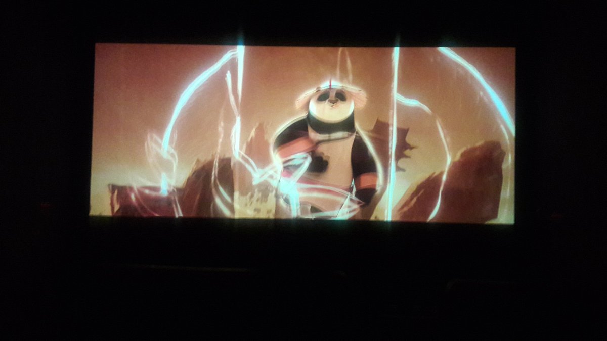 faromargera's tweet photo. Presente en el estreno de #KungFuPanda3 con el doblaje del maestro @OMARCHAPARRO #Po y festejando a @MaitetxuAnHe https://t.co/qTHmraPYKz