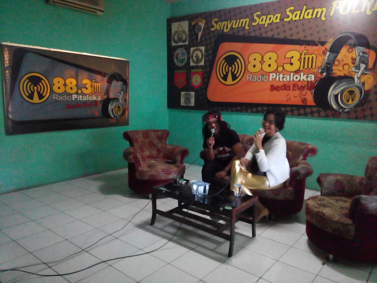 friscaselviraID's tweet photo. Live interview @Pitaloka883 w/@opick_black @origin_pro #KanAkuUdahBilang https://t.co/cB9S1Ol1C4
