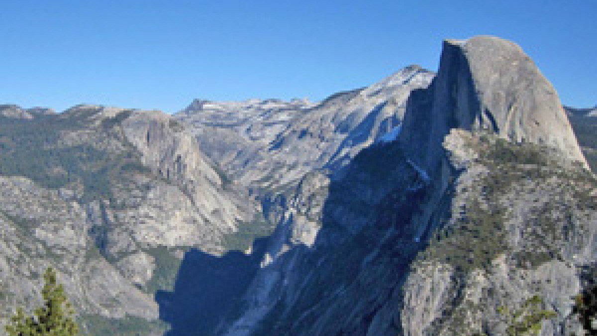 outsidemagazine's tweet photo. Spring hiking in Yosemite. What could be better?: https://t.co/ycxIs3fU33 https://t.co/mA35c4YeRx