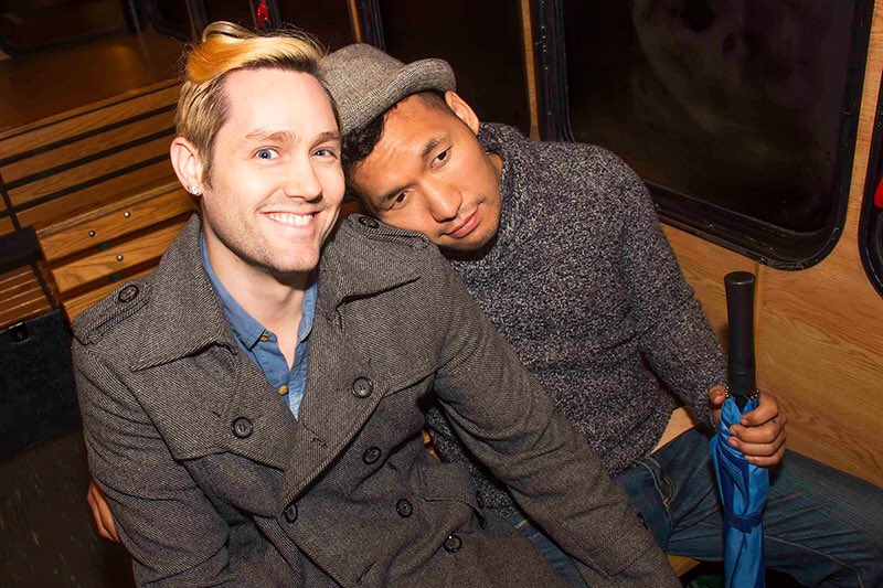 WeHoPickUp's tweet photo. Itβs awesome when that shoulder you lean on belongs to the #hawtest guy in #WeHo! #Meow https://t.co/79EKO7tq0j