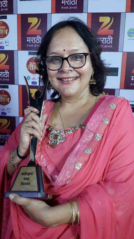 Poojasawant95's tweet image. Yayy #Mitwaa won d #ZeeGaurav 4 d Best Story☺Congo team🎉
Mitwaa-Mitra,Tatvadnya,Vatadya😍D most heartwarmin luvstory❤