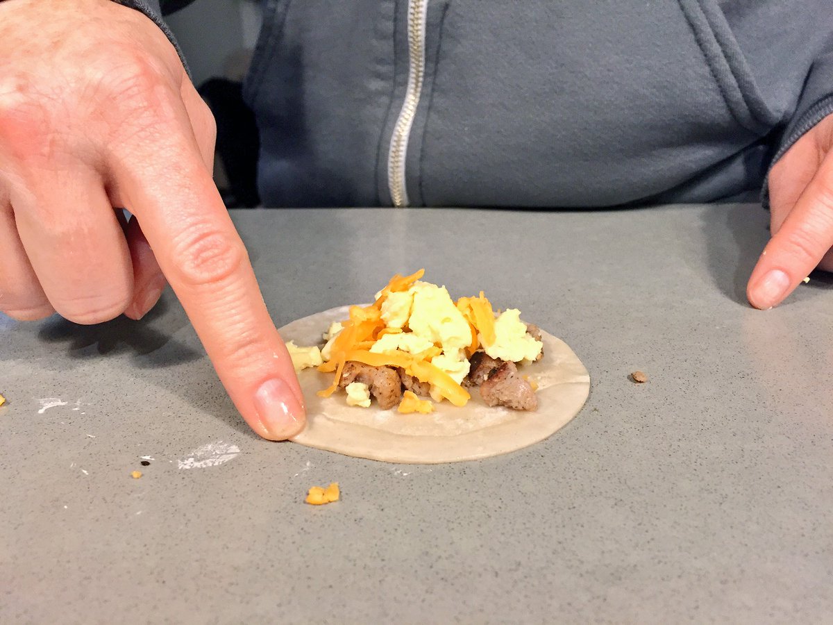 duck_muscle's tweet photo. #dumplingcon is happening right now in San Francisco! #getwrapped @JaymeFR @johns_dan @stephieq #breakfast #dumpling https://t.co/KmFrehAbwO
