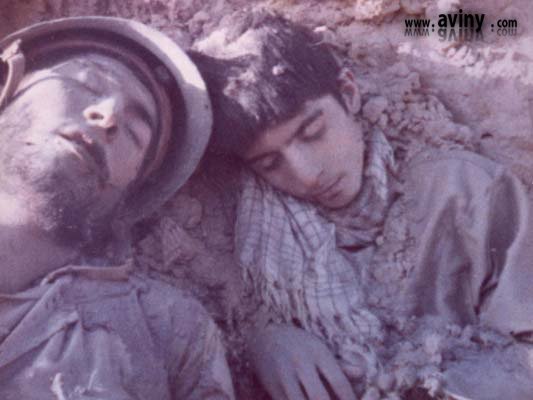 ZandSaman's tweet photo. #شهادت مثل بو کردن یک گل خوشبوست!
22 اسفند؛ #روزشهید
#ایران
پ.ن: دیالوگ از فیلم دلبری https://t.co/B6pTKnfBEX