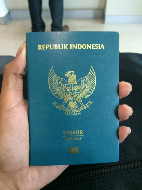 RidoNovarro's tweet photo. Alhamdullilah paspor ud selesai:):):) https://t.co/MXS2QwFJy6