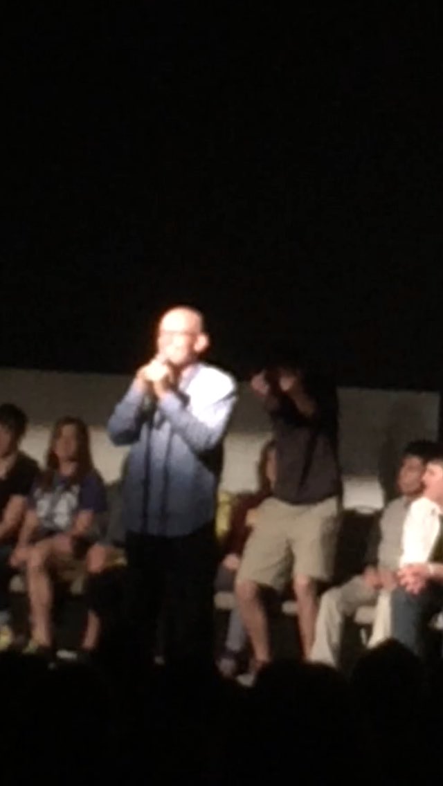 General_Flow's tweet image. Hypnosis show on point😂 s/o to this guy and Rocky (Sawyer) Balboa #mnbpa