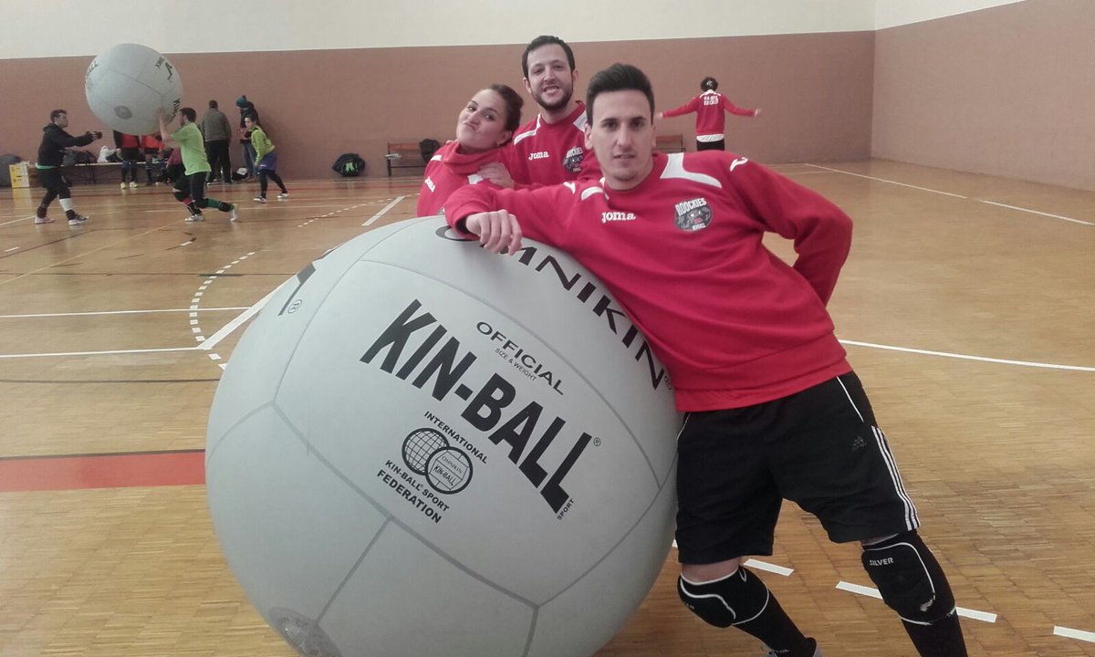 KB_Roockies's tweet photo. El equipo gana su primer partido ante Lizards y Cervantes! #espartacos#kinball#vamosaporelsiguiente https://t.co/Jf6tiZKxcy