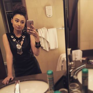 dalou_chih's tweet photo. home selfie! https://t.co/Ti3K2QogjP