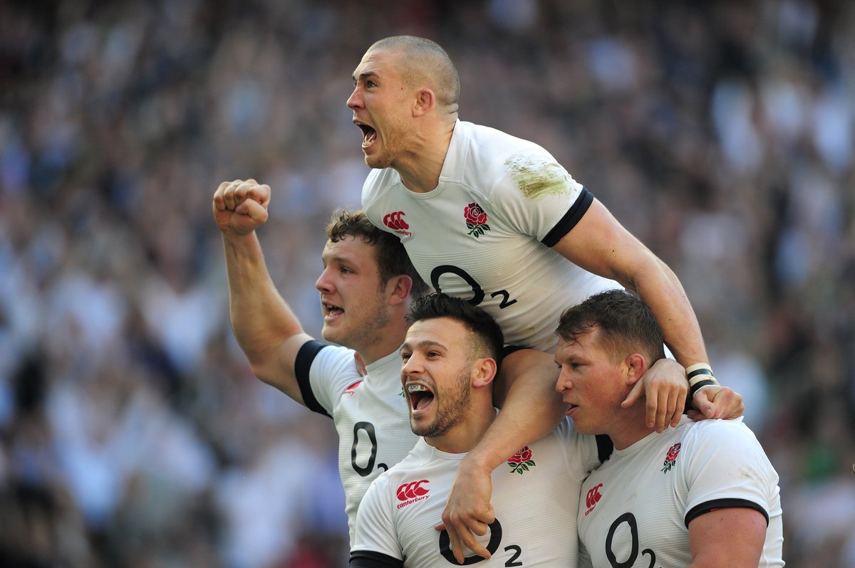 EnglandRugby's tweet photo. Show us your passion! Tweet your messages of support and selfies using #CarryThemHome🌹 and we will share the best! https://t.co/5vPOIk6f1R