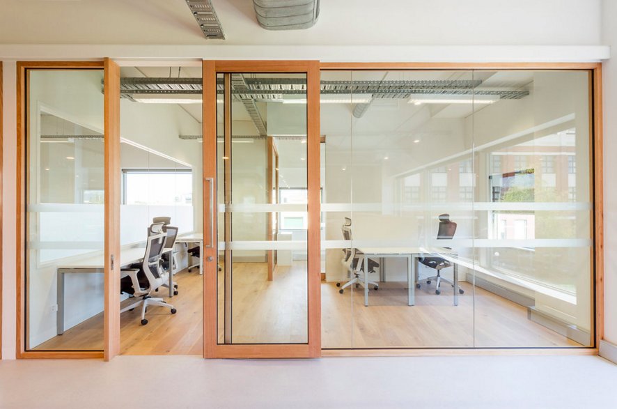 spacesworks's tweet image. Sliding doors: A film of parallel universes. One with #SpacesMEL and the other without. Imagine.