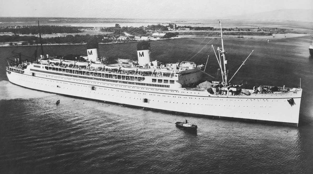 The Lurline arriving in Honolulu Harbor on one of her first voyages in 1933.