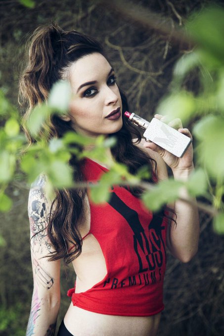 Head over to https://t.co/1kxOaZqwiq and use promo code "VLUST" for 20% off!!  Photographer: @reddiamond_6
