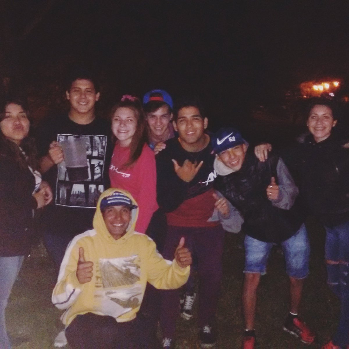 BrenduGuzman's tweet photo. No clavamos fotoooo !! Del estadasooo juju #Replaaay 🙈✌👅 https://t.co/ut8hQhvpmx