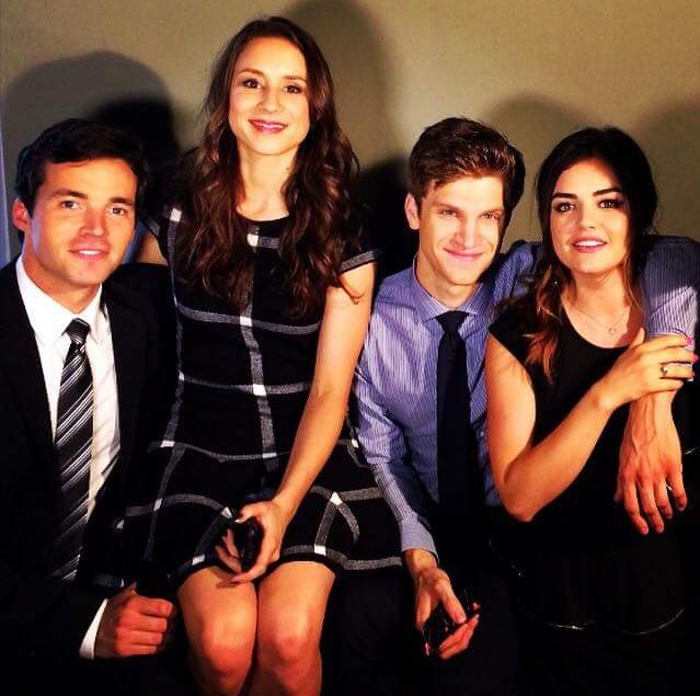 alice_badile's tweet photo. OMG.
this is amazing😍😍 @imarleneking @lucyhale @KeeganAllen @IANMHARDING @SleepintheGardn #pll #pll6B #pllarmy https://t.co/4EXQmyuFip