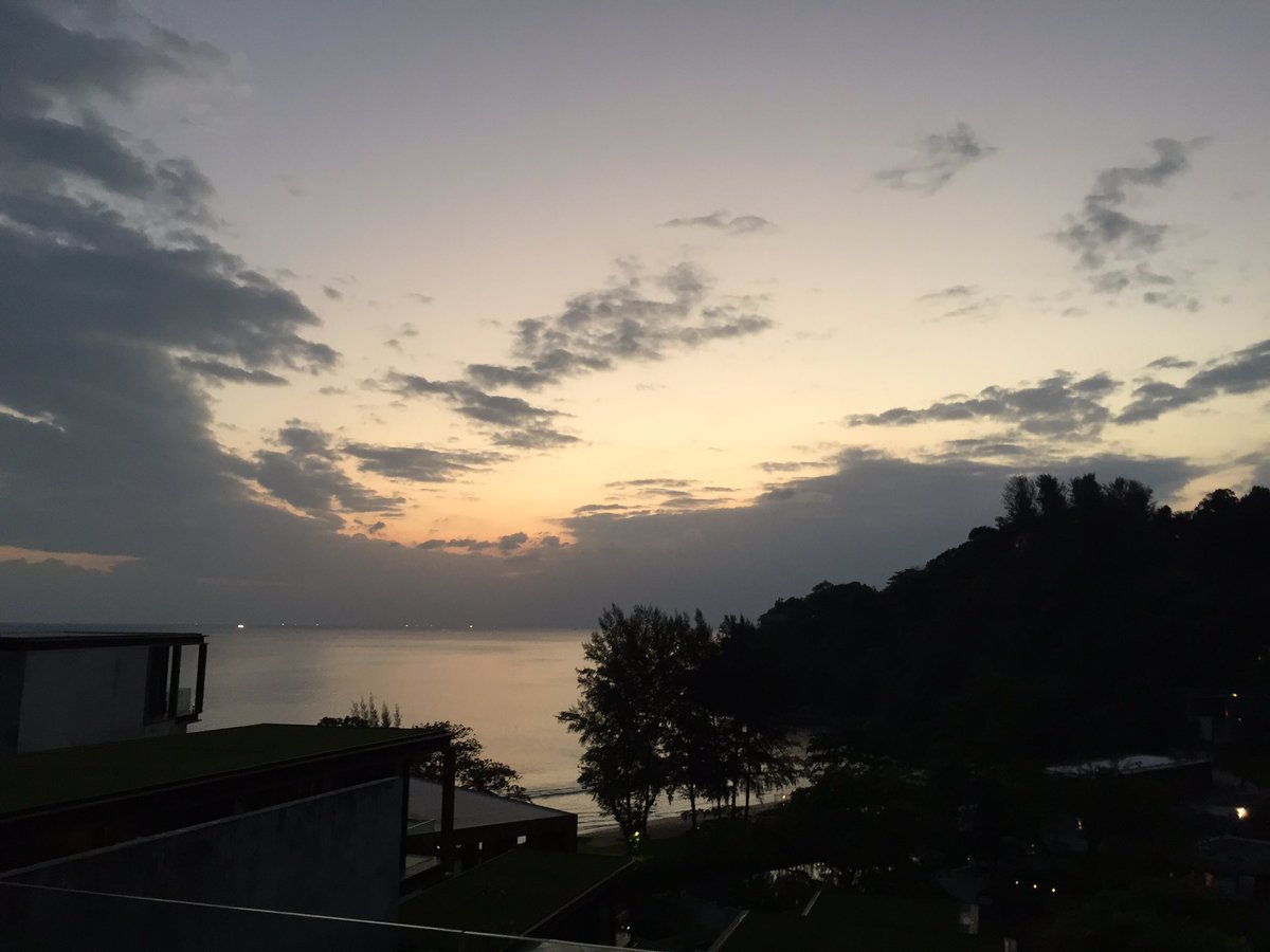 abcman's tweet image. 伊丹空港のラウンジなう〜。
これから東京です！大阪住んでるけど、出張し過ぎてよくわからん（笑）