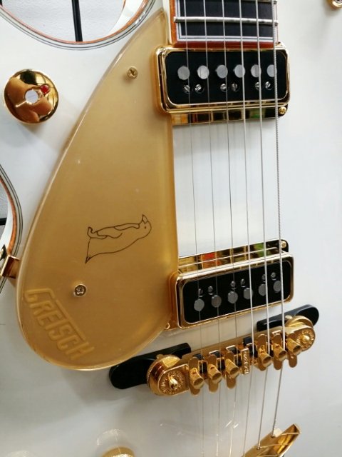 グレッチの気高きギター、ホワイト・ファルコン＆ペンギンのレフティが