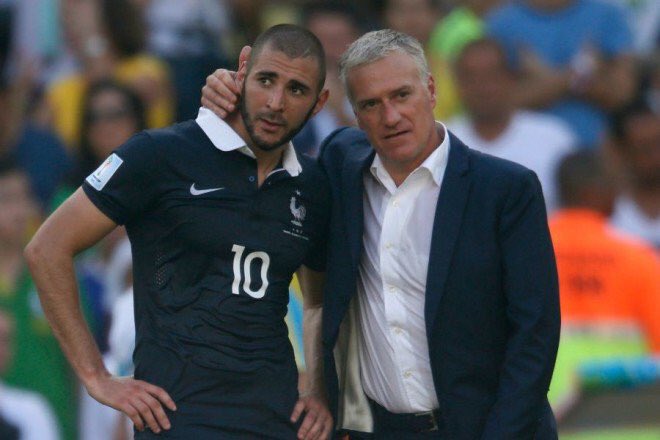 Footballogue's tweet photo. [#Décla💬] Deschamps: "KB9 ? Vous n’êtes pas attaquant du Real pendant 5 ans, comme ça. Tous les pays nous l’envient" https://t.co/n8E4WqvQ82