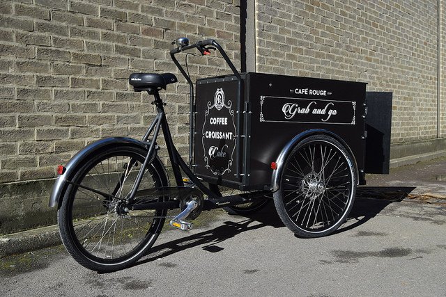 LdnGreenCycles's tweet photo. Fancy a croissant on the move? New Grab &amp; Go cargo bike by @CafeRougeTweet https://t.co/4HKdrdTWgD