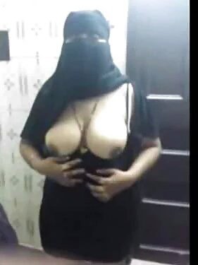 مين وده يرضع من نهودى اه اح اح اح اوف تعبة من المحنه هايجة