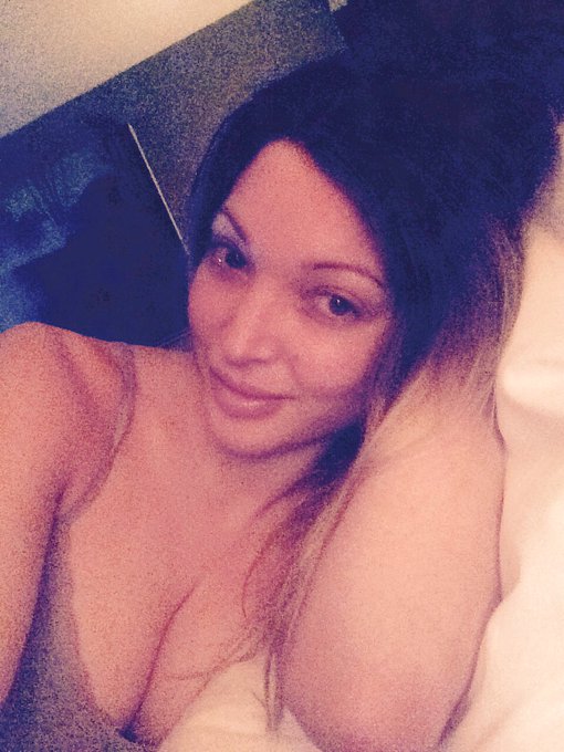 Morning! Have a great weekend guys 😘 https://t.co/aYp2K3fNOB<a href="/tag/london"class="tags"><span>#london</span></a><a href="/tag/kensington"class="tags"><span>#kensington</span></a>