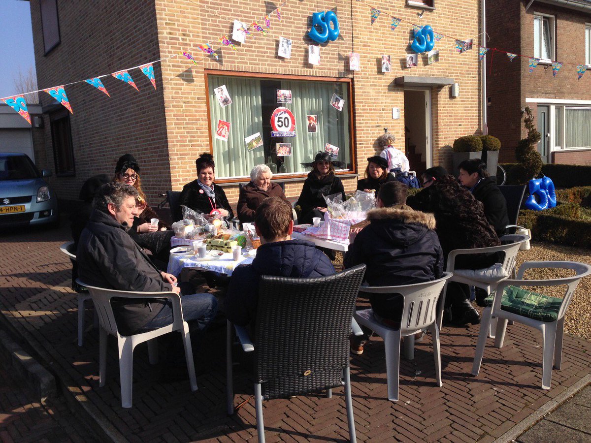 Nulke's tweet photo. @L1weer In Margraten; zonnig weer; ouw proeme zijn dit jaar al vroeg https://t.co/Ql4WS7uK07