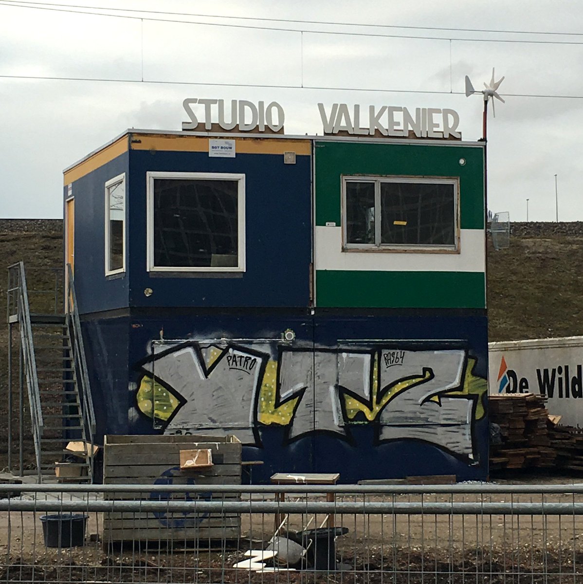 retypefoundry's tweet photo. Sometimes I find my Kurversbrug font in unusual places. #brugletter #studiovalkenier @WouterValkenier https://t.co/0PUHJBrLyj
