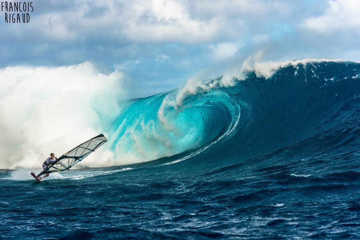 RigaudPhotos's tweet photo. #Simmerstyle France chose some of our pics for fb. #Teahupoo #tahiti#windsurf#wave#rudycastorina https://t.co/g7G0J3MWqA