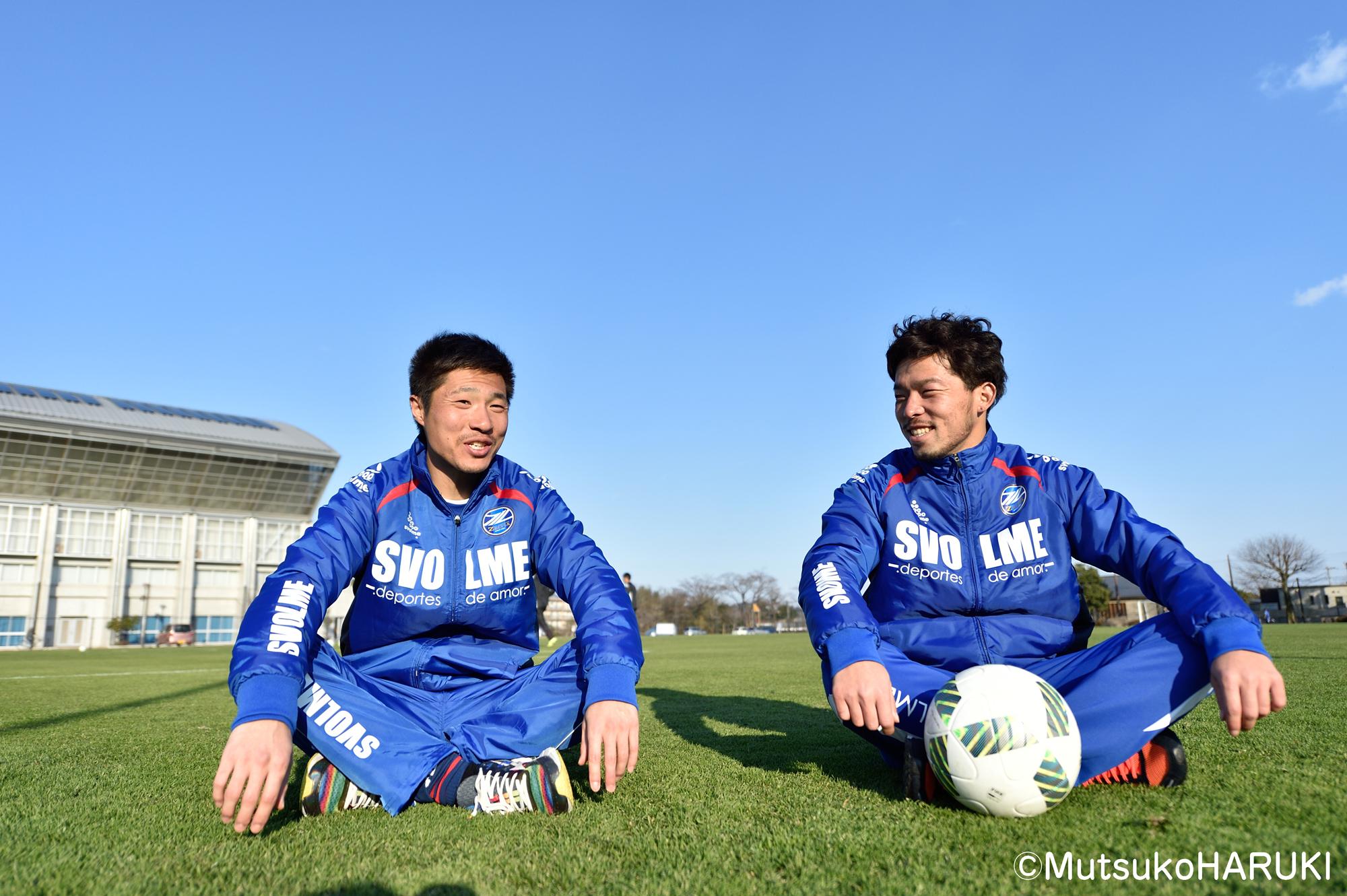 サッカーマガジン Sur Twitter 本日発売 j2マガジン 4月号ではfc町田ゼルビアを特集 李漢宰選手と鈴木孝司選手による 攻守の要 対談や中島裕希選手のインタビュー さらに連載 牽引車の轍 に下川社長が登場しています ぜひ ご覧 サッカーマガジン Sur Twitter 本日発売 j2マガジン 4月号ではfc町田ゼルビアを特集 李漢宰選手と鈴木孝司選手による 攻守の要 対談や中島裕希選手のインタビュー さらに連載 牽引車の轍 に下川社長が登場しています ぜひ ご覧