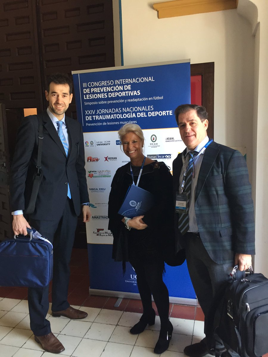Encantado de coincidir con <a href="/RaquelBlascoR/">Raquel Blasco</a> y <a href="/fjdconesa/">Dr. Fernando Jimenez</a> en <a href="/lesiones_UCAM/">Prevención Lesiones</a>