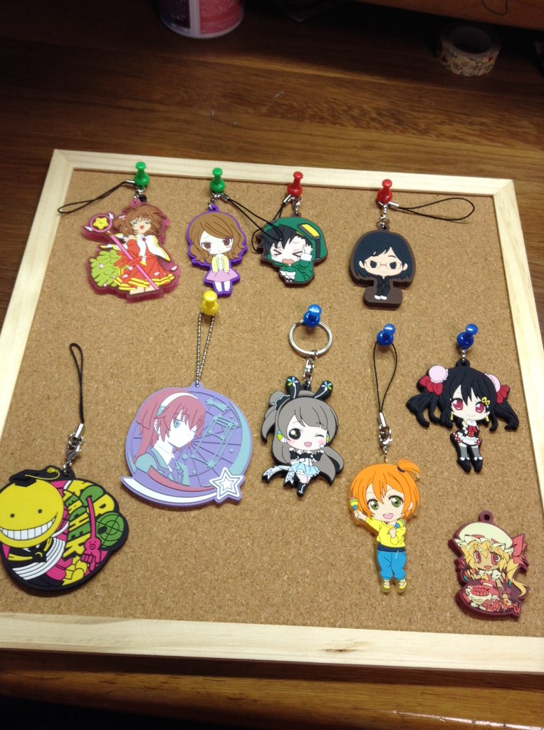 target1403's tweet photo. コルクボード薄い https://t.co/nPExezsaZA