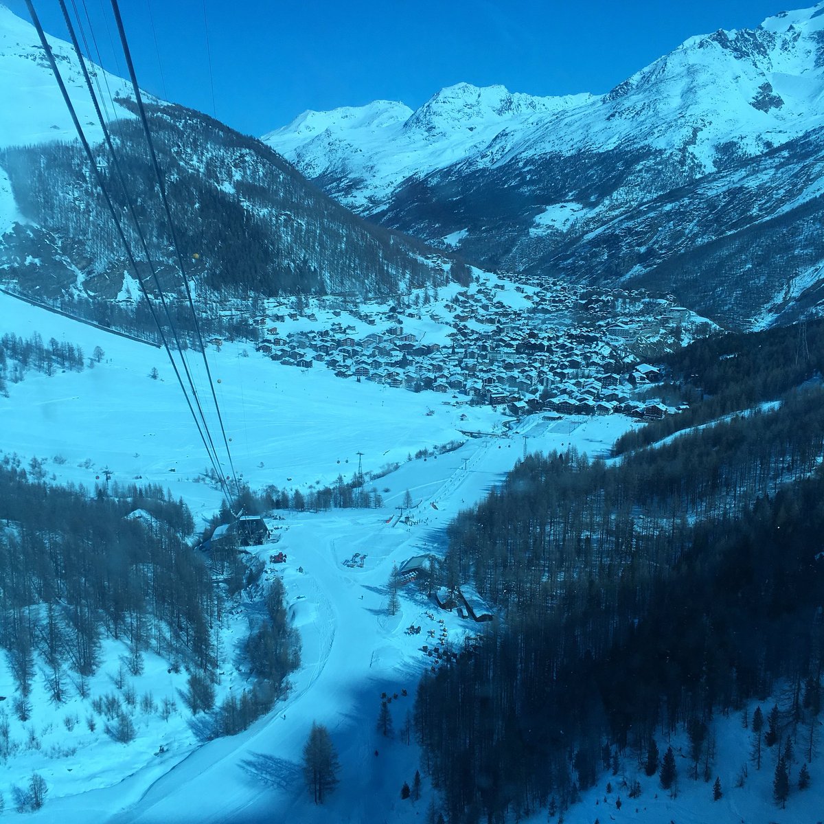 marcusrwatson's tweet photo. Another amazing day #saasfee @TheCapraSaasFee @Adoreum #takeoverweekend https://t.co/rF098ccvZC