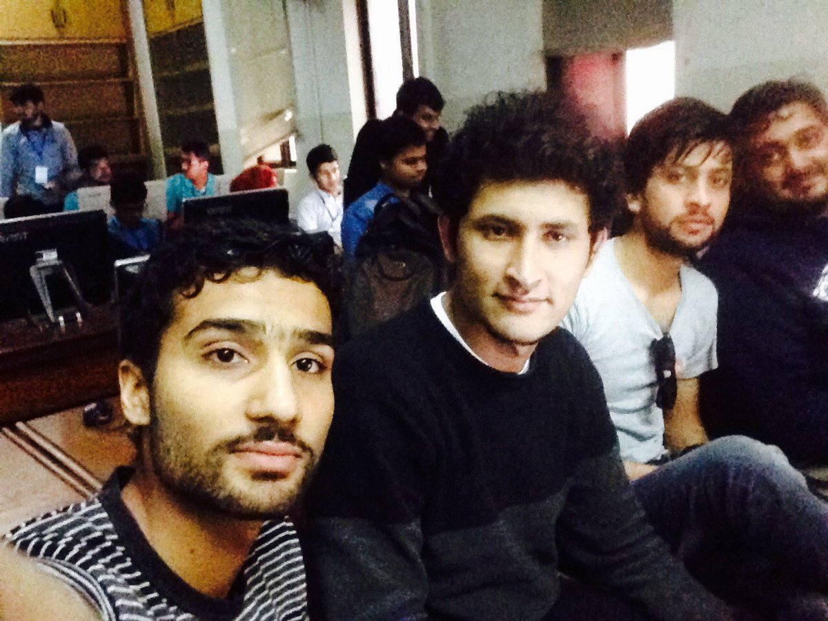 tayyabahmad0344's tweet image. Setting up for the competition #softec2016 #speedprogramming #Lahore
