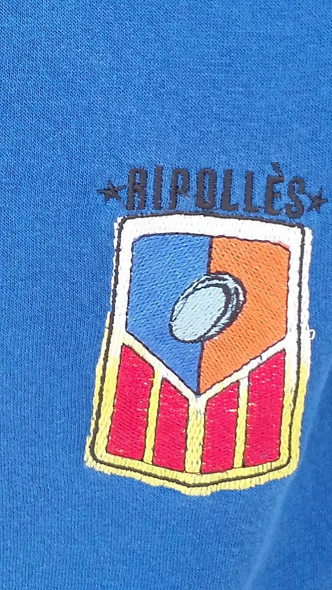 Diablesderipoll's tweet photo. Eeeeep!!! @ripollesrc aquesta foto corre per Guatsap. I ens agrada. https://t.co/cWik5eGMua