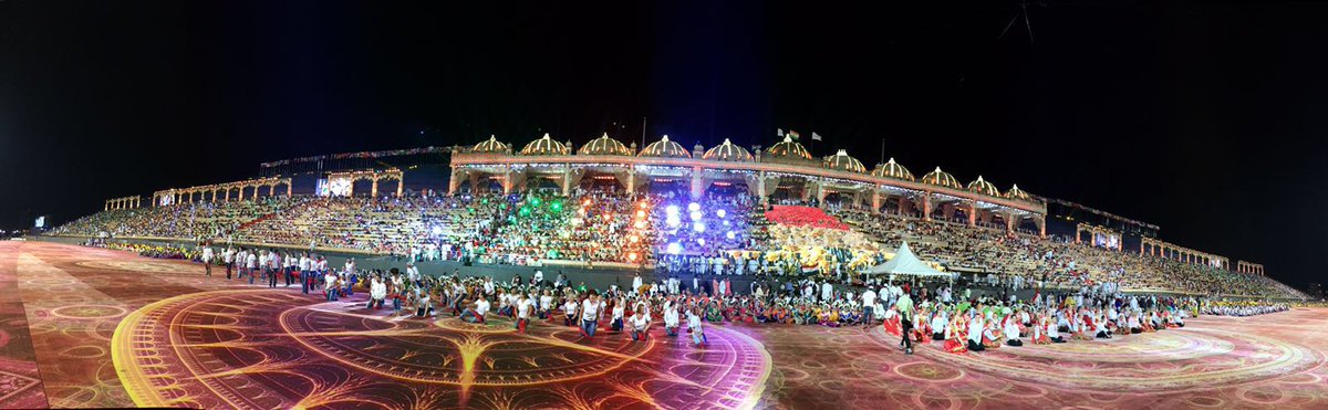 OfficeOfGurudev's tweet photo. A panoramic view of the world's largest stage at the @WCF2016 #WCFDay2 @ArtofLiving @SriSri https://t.co/8XwPQz6Fng
