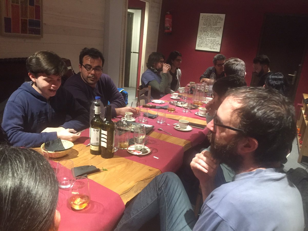 typeoneventos's tweet photo. Descanso para la comida en @cuatroplatos siempre un trato inmejorable, gracias Platero!! https://t.co/dS6RNpltym