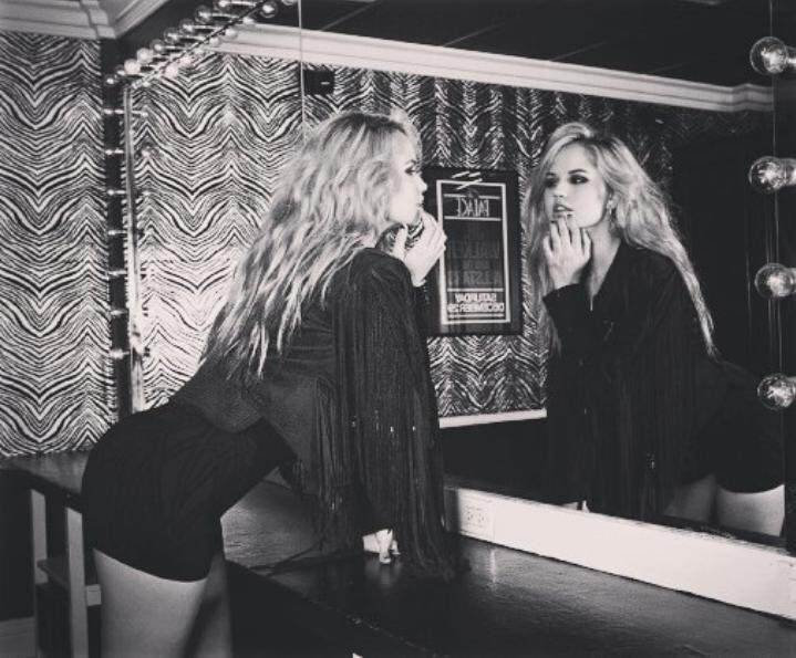 Hanging out with my lady @JessieTheNannyy nice ass cutie!