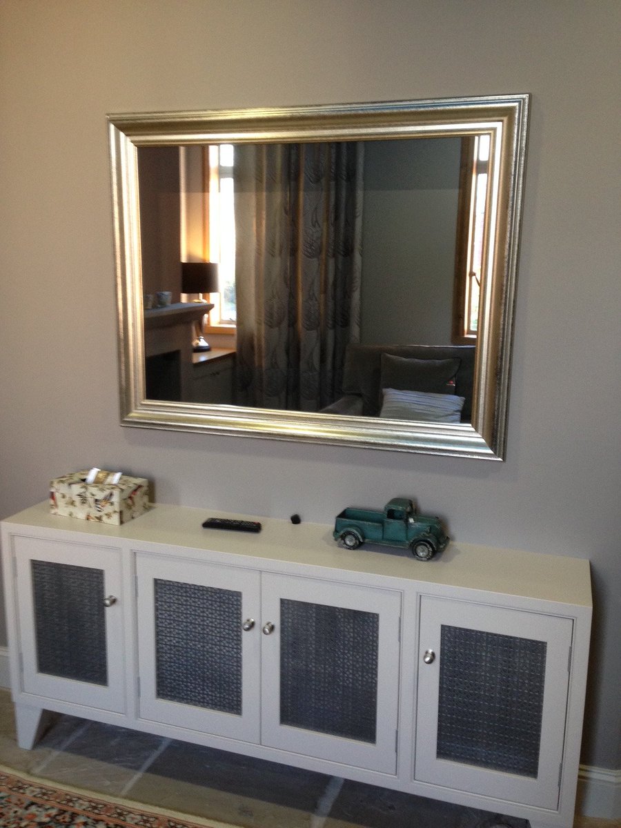 Looking for MirrorTV? Pop in to @BrownlowFurnit1 this weekend #cheshire open 7 days a week <a href="/chestertweetsuk/">#chestertweets</a>