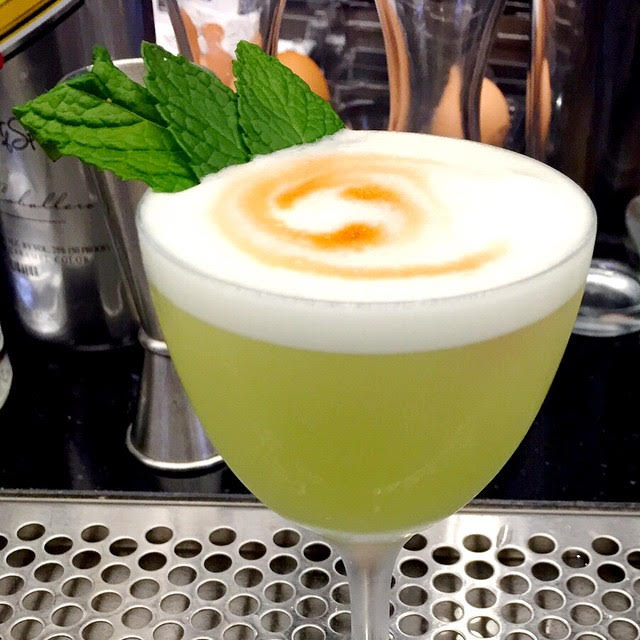 AMKChicago's tweet photo. Skip the #greenbeer and sip a #Southside Done Wright - @AviationGin, lime, mint, #FeeBrothers bitters &amp; egg white https://t.co/FI9y9tRYpT
