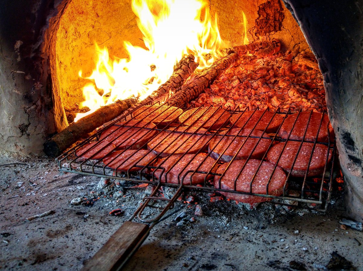 extramutfak's tweet photo. #mutfak #ızgara #fırın #extramutfak #sucuk #chef #cheflife #travel #bloggers #kitchen #GoodFood #EatingWell #food https://t.co/qMCfspOJHN