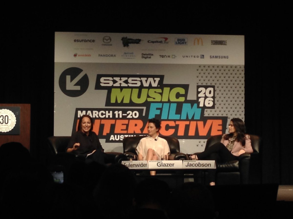 AmandaGMoon's tweet photo. 4 and 3 and 2 and 1! Watching @abbijacobson and @ilazer at  #SXSW2016 YAAAAS KWEEN 💁🏻 #t3sxsw https://t.co/JPPgzsLoAA