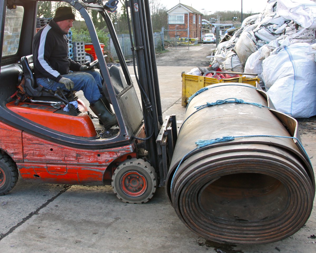 Bailey2010Mark's tweet image. Rolls of Heavy Duty #Conveyor Belting for SALE - BARGAIN - HURRY 07976 064694 #conveyors #engineering