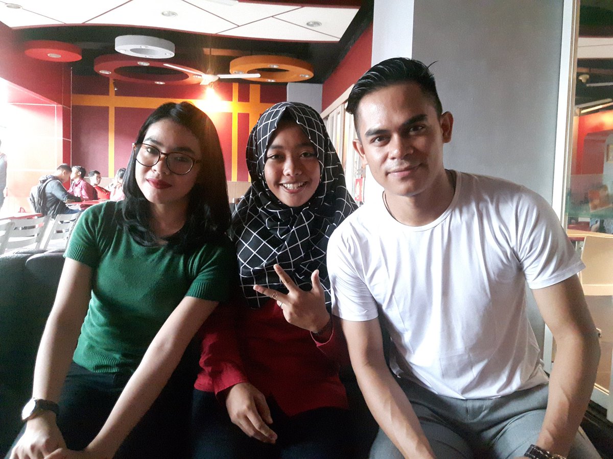 ginapebriyanti's tweet photo. Tft kakakk kesayangannn❤❤ Semogaa bisa ketemu lagiii💋❤❤ #DywaysPlg #Trianity #Tridy @DA2_Ady @DA2_Tria https://t.co/yzU9vtCeBd