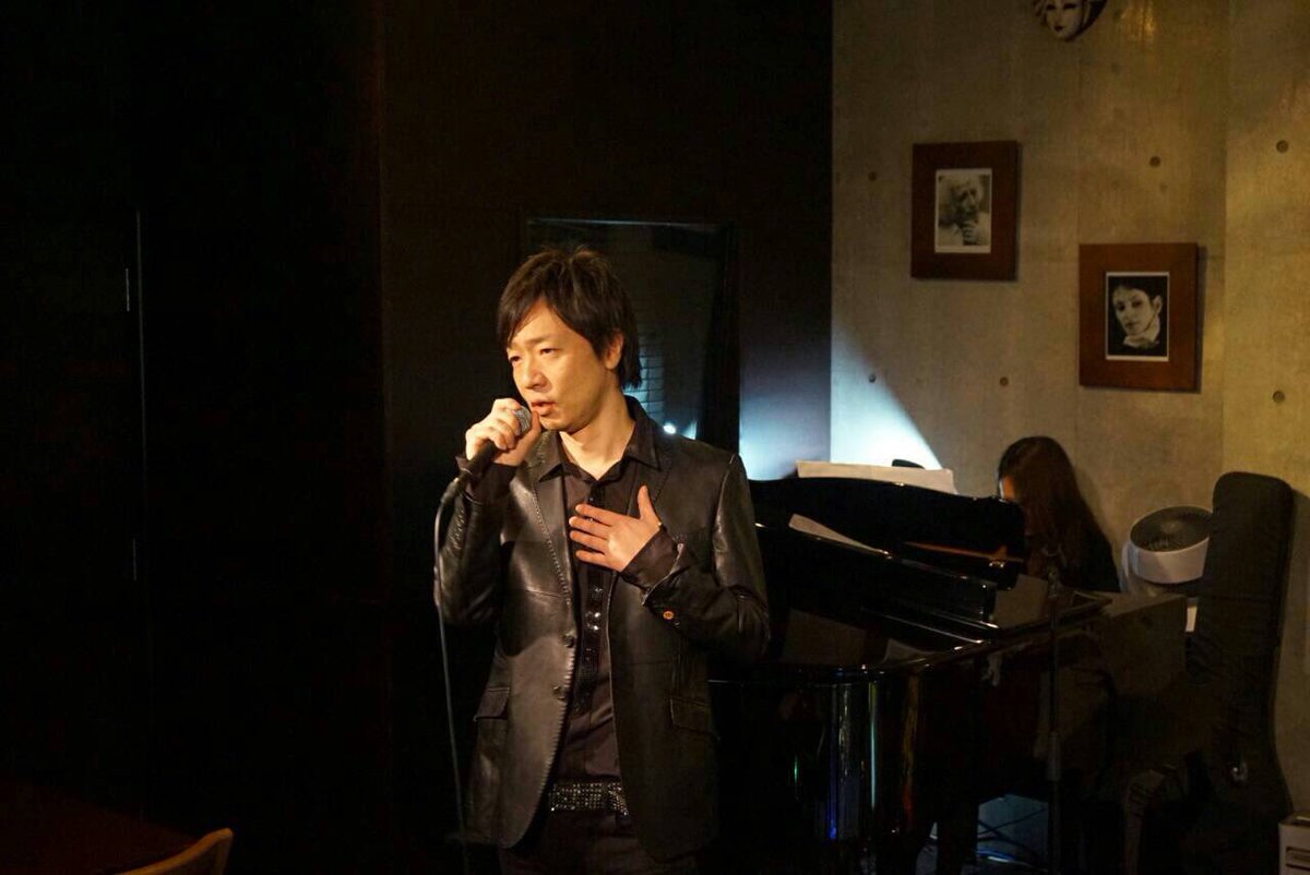 3/9は自由が丘のラマンダで高梨雄太郎さんのワンマンライブを行いました
先日の目白シャンソンに続き、ピアノは藤原昌生さんに担当して頂きました