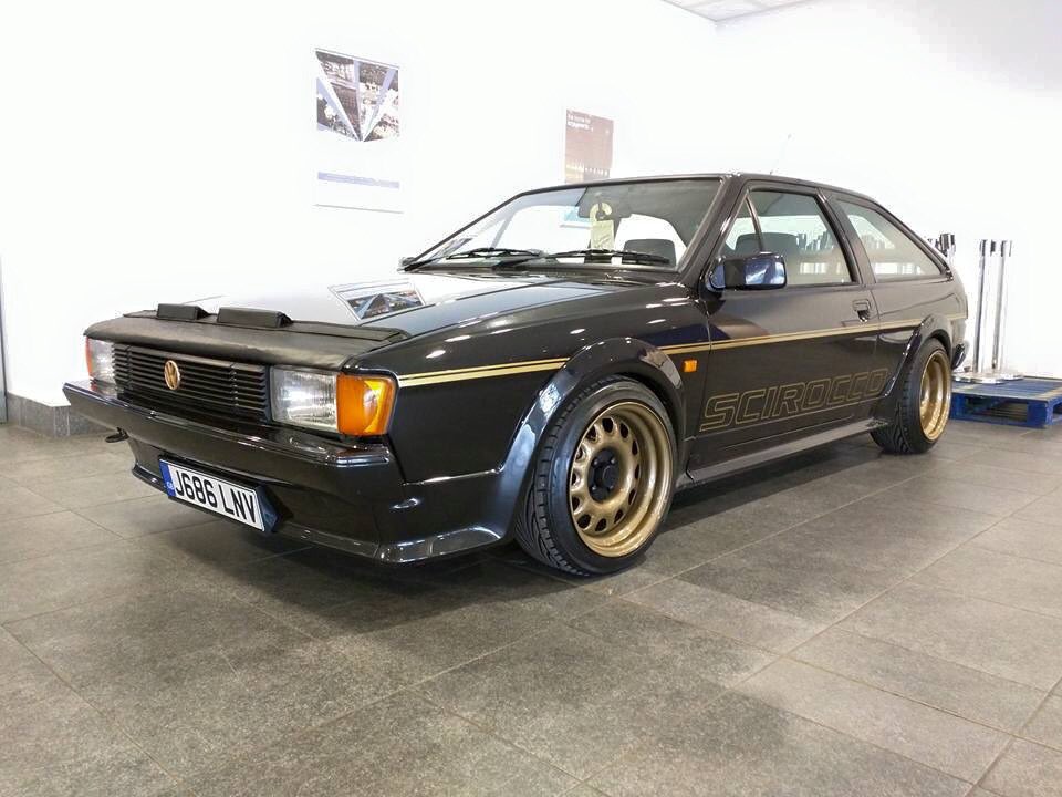 Type531533's tweet photo. Early #type53 #blackandgold #jps arrival @UltimateDubsUK #scirocco #karmann @VWHeritage @pvw_mag https://t.co/F49RebvlOq