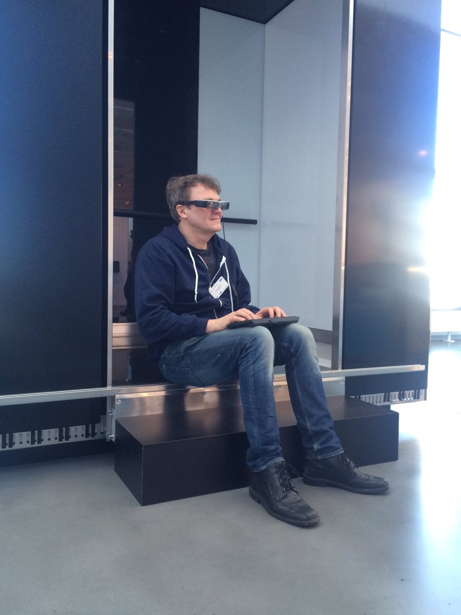 IdaRimpilainen's tweet photo. Watson helping maintenance guy! #konehackathon https://t.co/EHr3KSlB8C