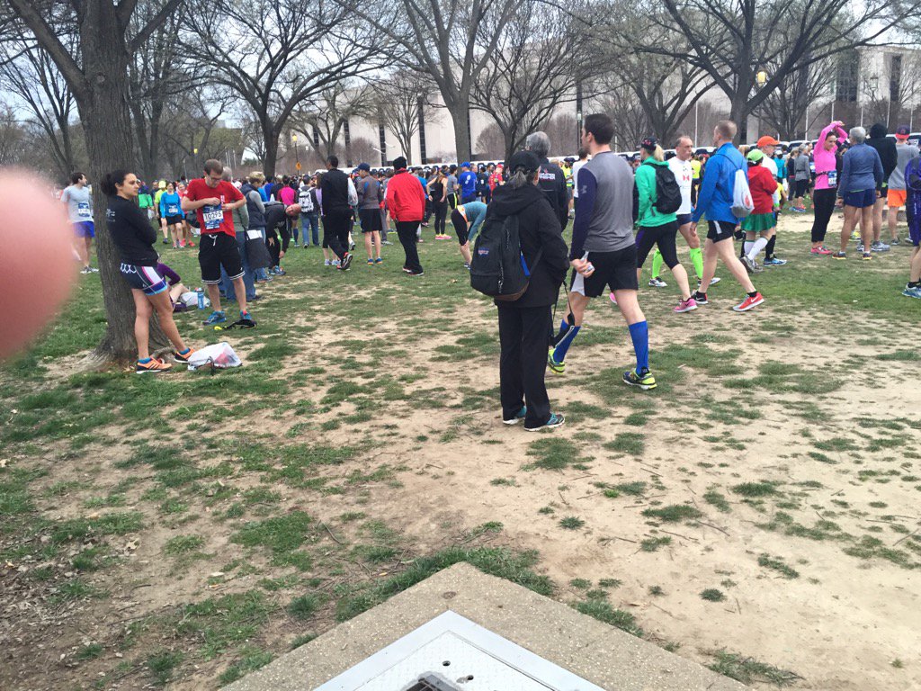 EdWhoRuns's tweet image. Warm Air!  RnR USA staging area.
#irundc