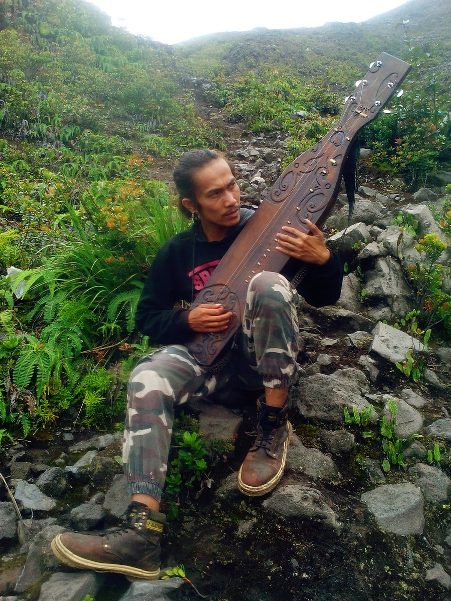 oghakocak's tweet photo. Salam lestari , lestarikan alam , lestarikan budaya indonesia  explorasi musik dngan alam #pendakisumbar #ipgsumbar https://t.co/u0niwQd8YF