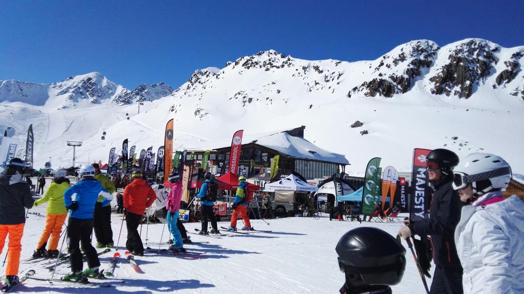AnitaObd's tweet photo. #kaunertal #testival I love #forestskis https://t.co/3ZcslaNbX0