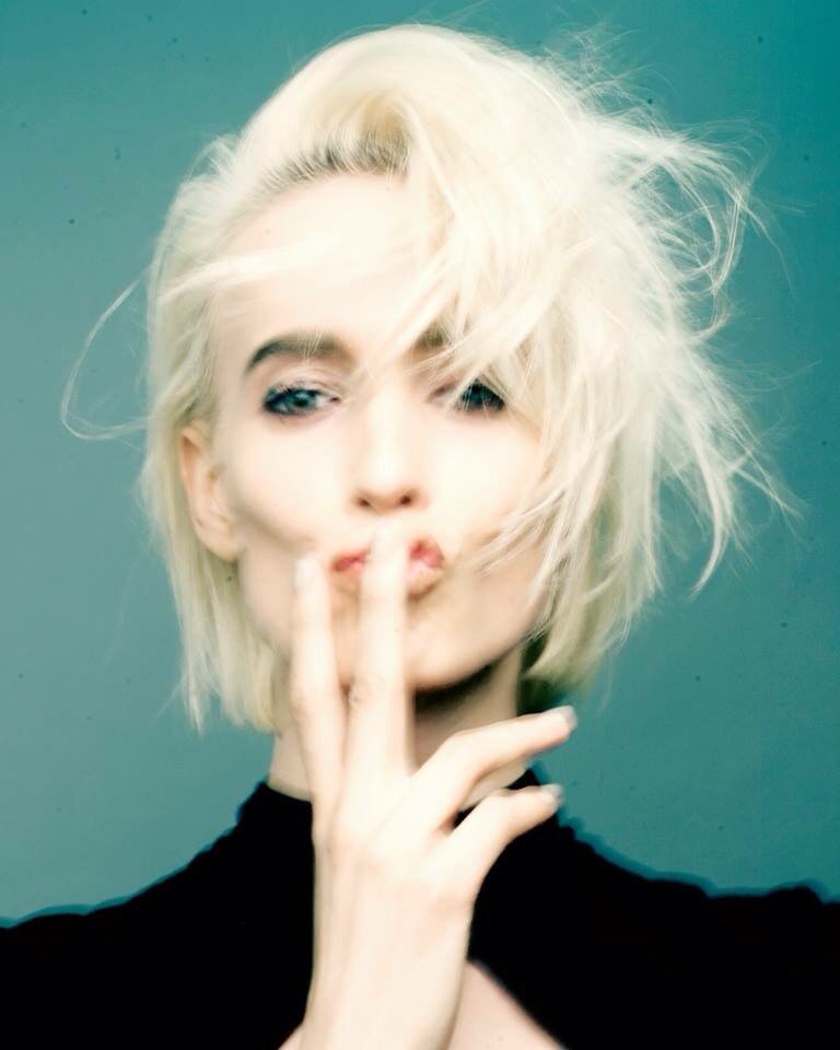 FAHJuk's tweet photo. #YOUNG BLOOD #editorial with @HungerMagazine @FAHJuk @rankinphoto #beauty #fashion @MANDPMODELS #makeupartist #hair https://t.co/Cja9gabhbn