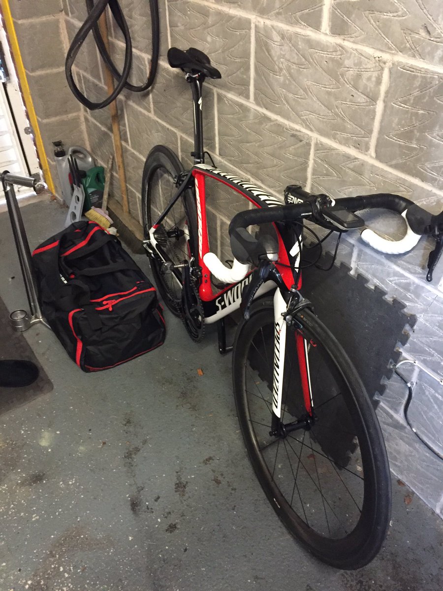 joner0060's tweet photo. Must be race day tomorrow!@army_mens https://t.co/16JkvrGCaD
